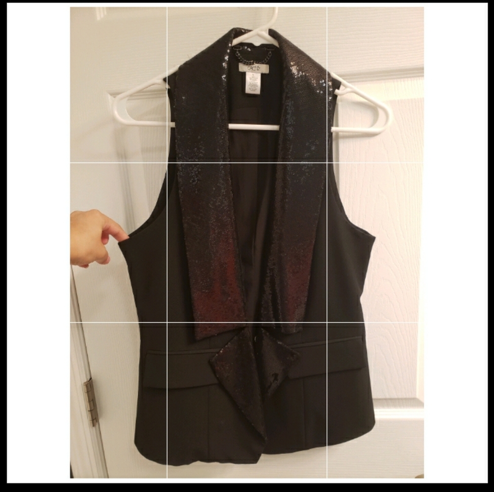 Cache black sequined vest